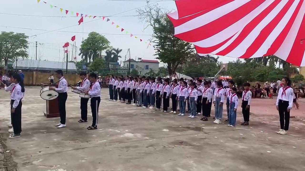 Đội TNTP HCM thôn đồng Đức sáng 15-8 âm lịch