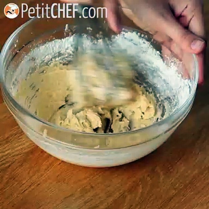 Twix caramel and milk chocolate cookies