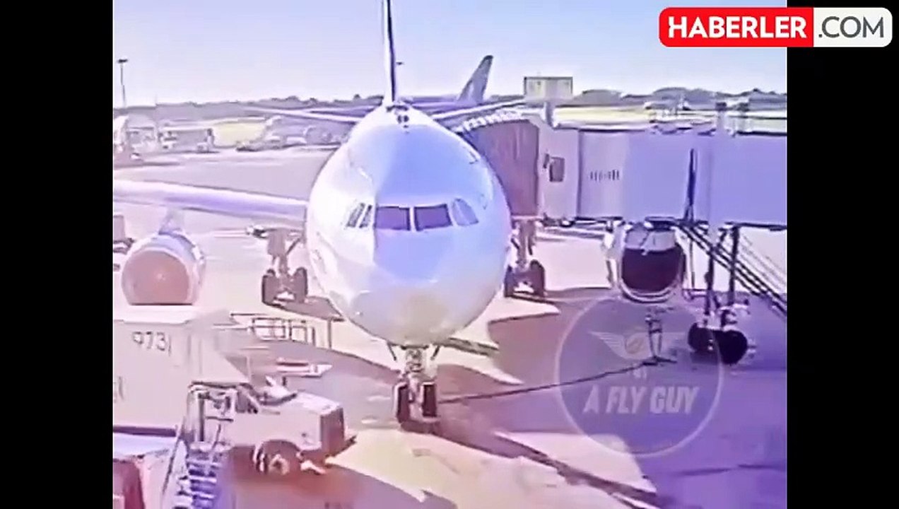 Şoförün dikkatsizliği neden oldu! İkram kamyonu, uçağa çarptı!