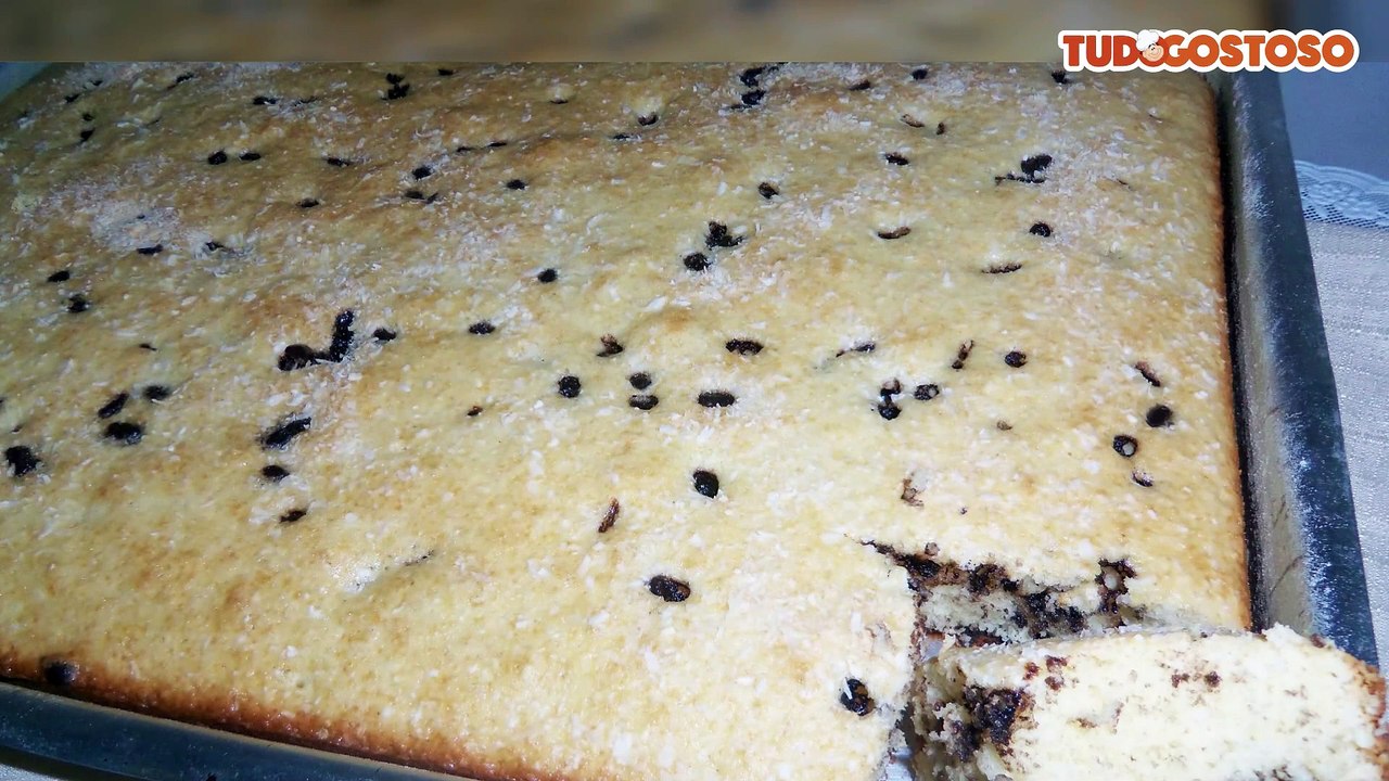 Massa de pão-de-ló para tabuleiro grande