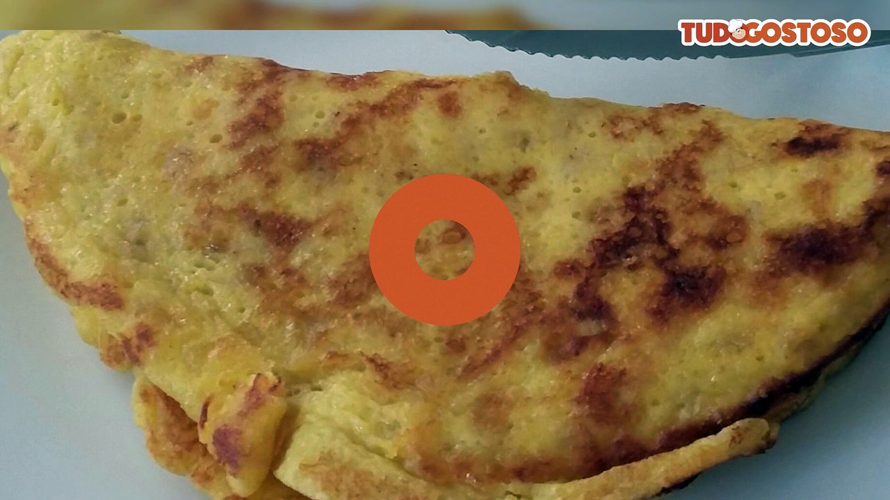 Omelete com banana e queijo