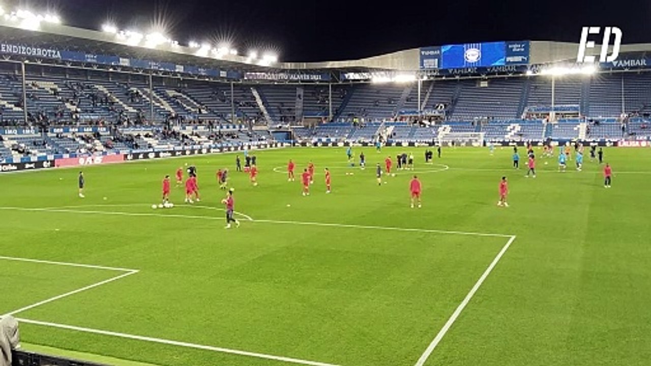 Sevilla FC Calienta Moto en Mendizorrotza antes del Partido contra Alavés ⚽