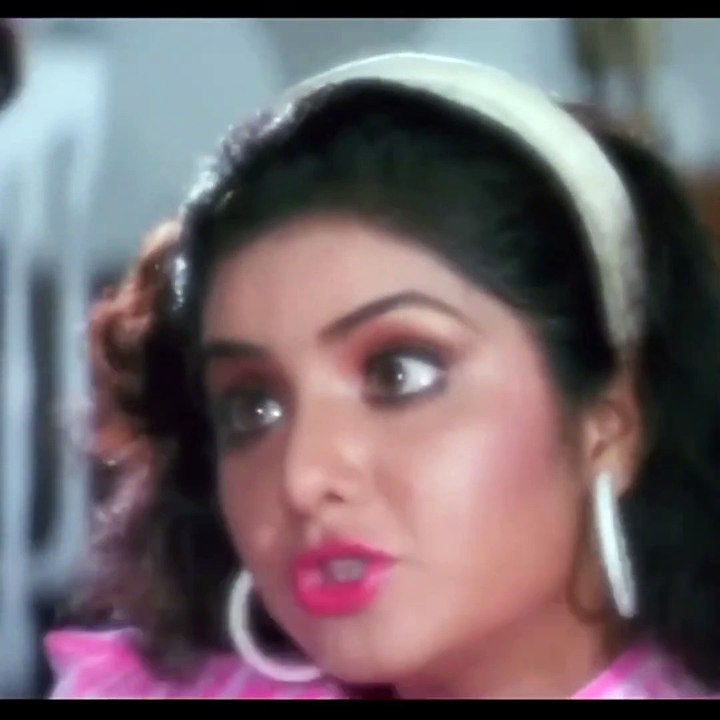 Divya Bharti Beautiful Scene