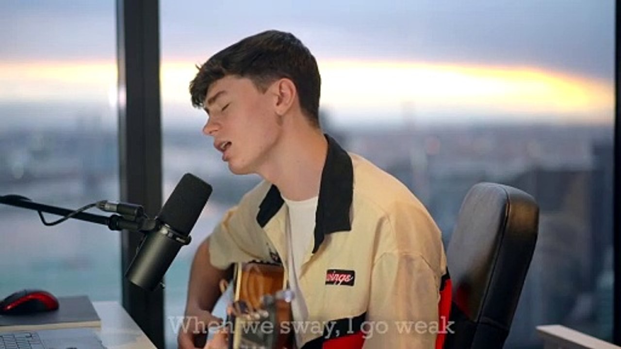 Beautiful English Song Lyrics to Touch Your Heart 🎶