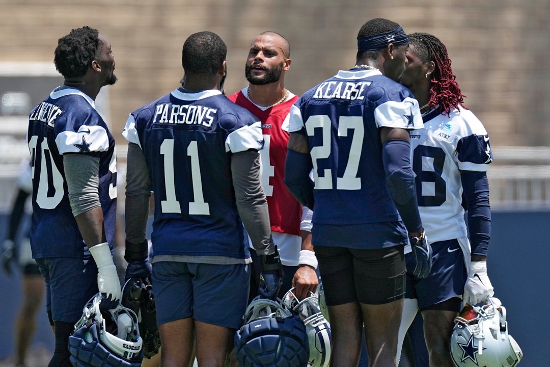 CeeDee Lamb enfureció contra Dak Prescott en la derrota ante Ravens