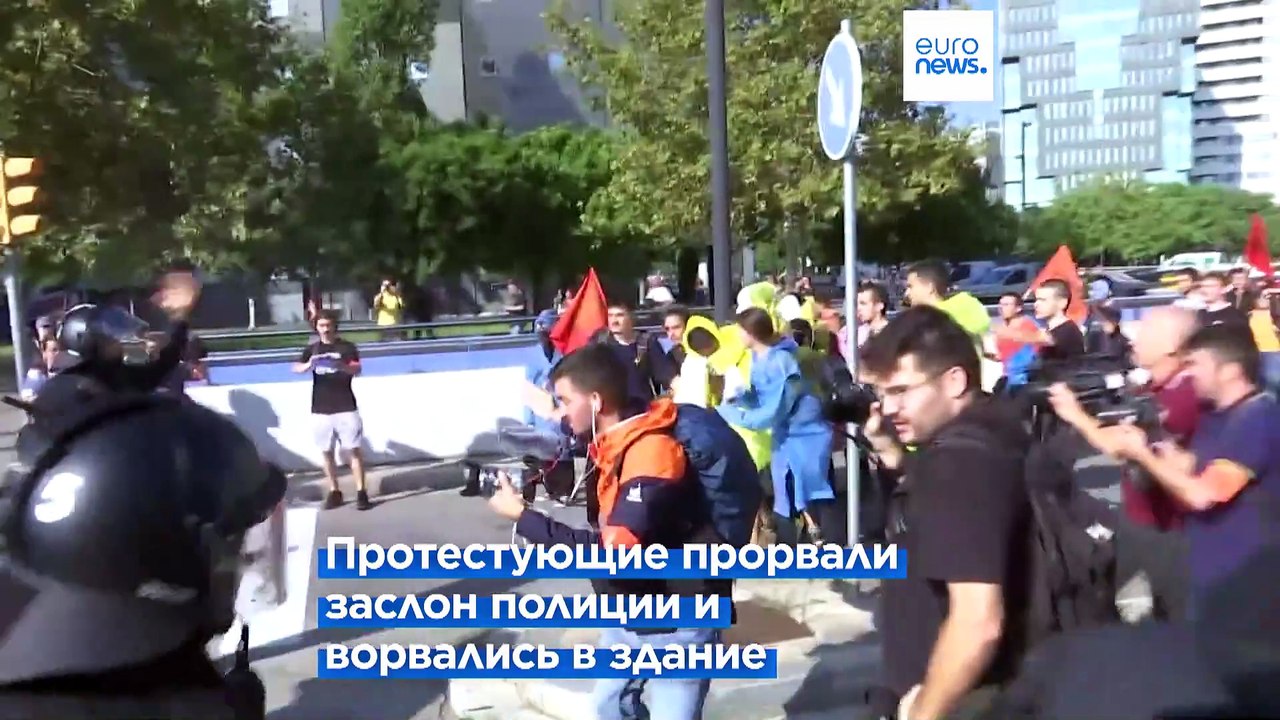 Протесты на ярмарке недвижимости в Барселоне