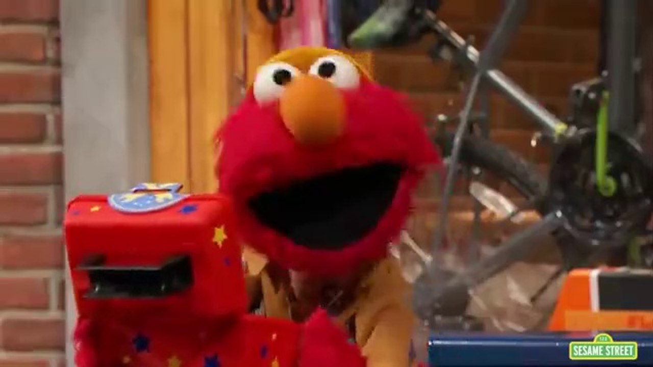 Elmo Goes to Space | TWO Sesame Street Full Episodes