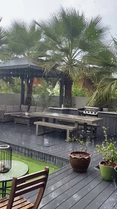 Watch: Moderate rains hit Dubai