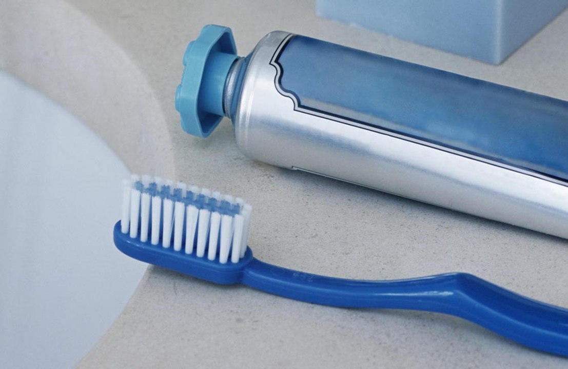 Brushing teeth regularly protects against head and neck cancer