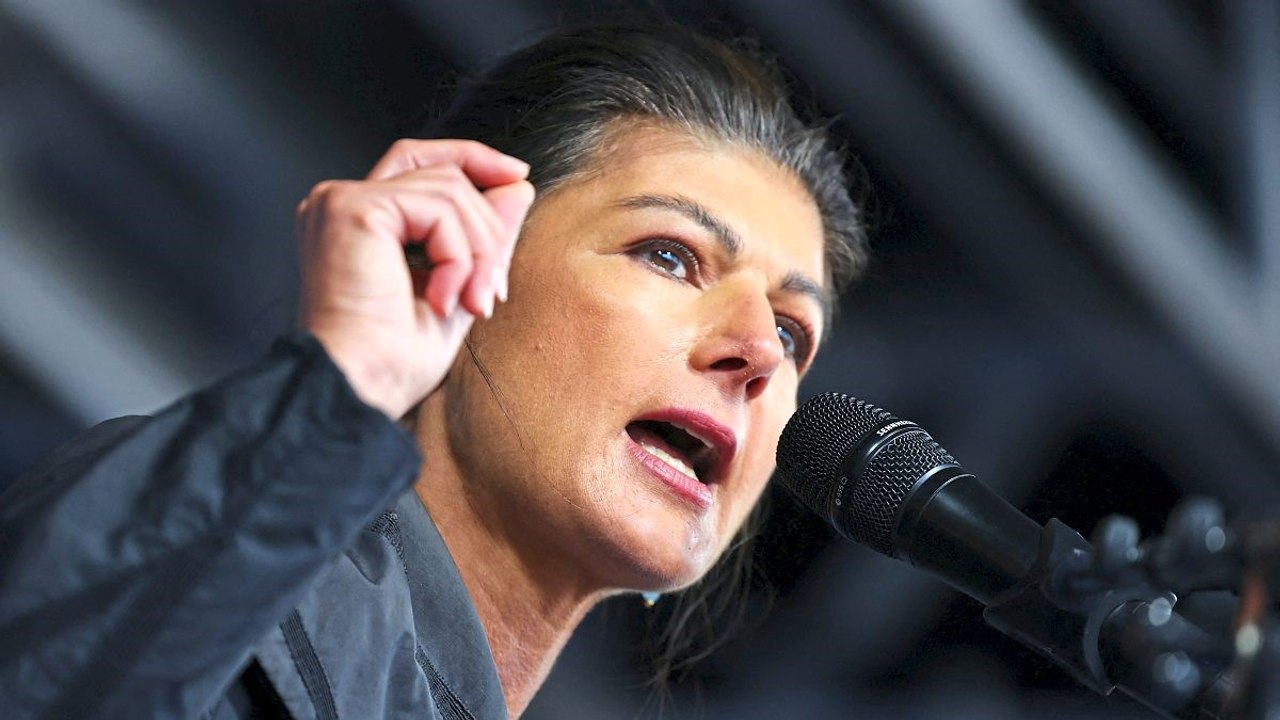 Wagenknecht-Demo in Berlin: Protest gegen Waffenlieferungen und Unterstützung für Frieden