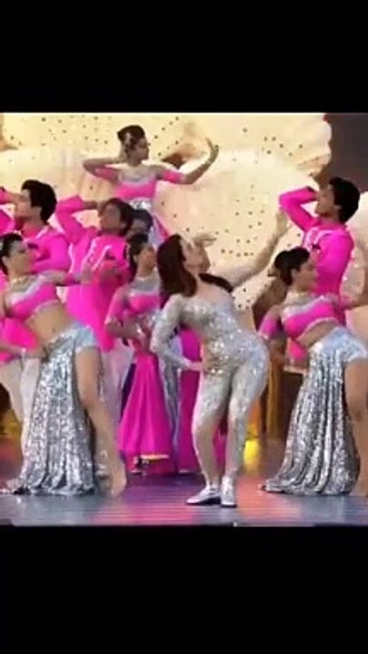 #tamannaahbhatia performs on #tumtum song at #ipl opening ceremony
