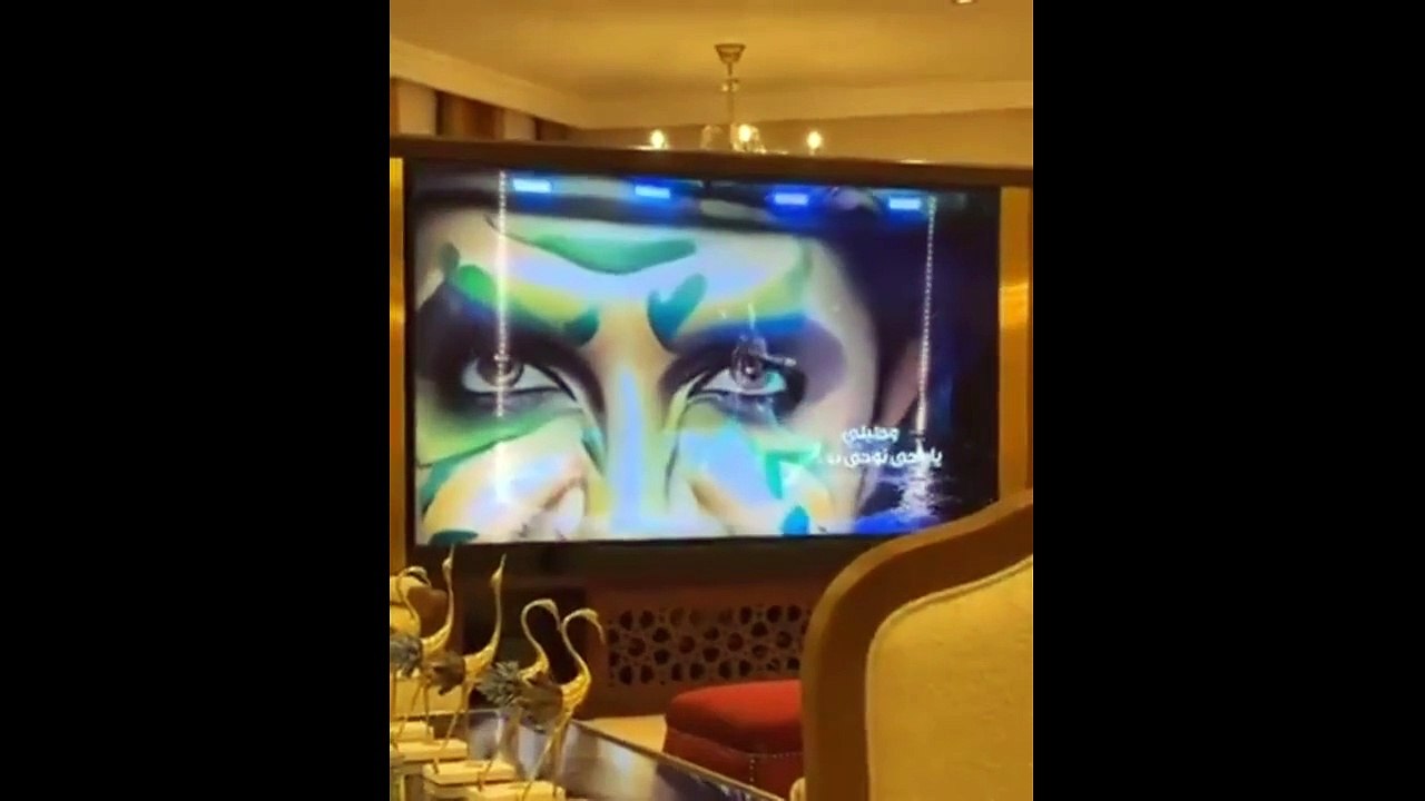 عبدالله بالخير والأصدقاء في منزل محمد عبده