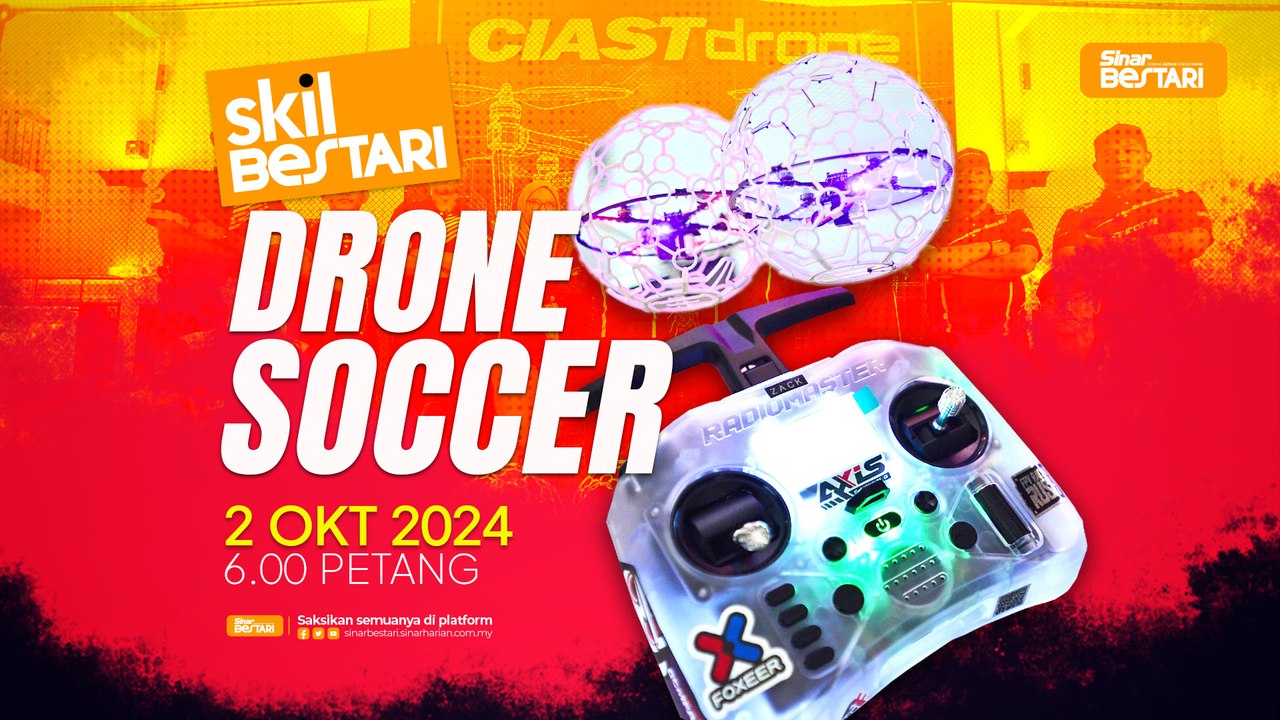Apabila dron bermain bola sepak!