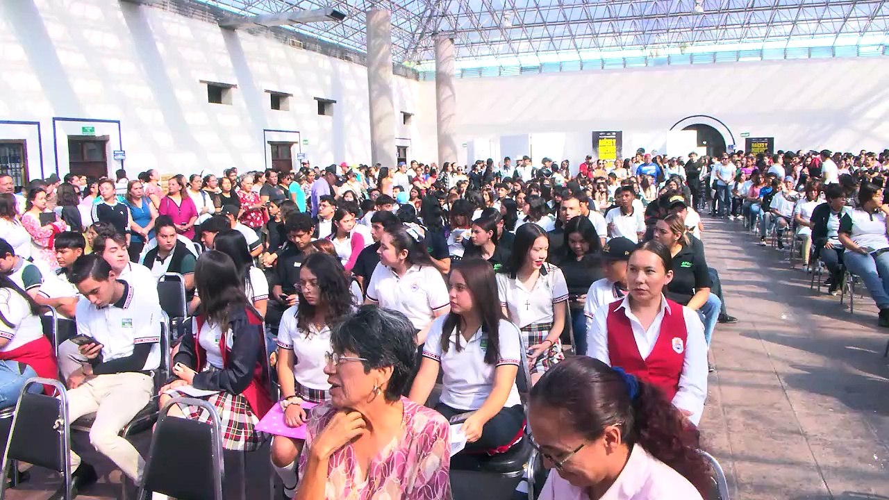 Casi un millón de pesos entregó Gutiérrez del redondeo