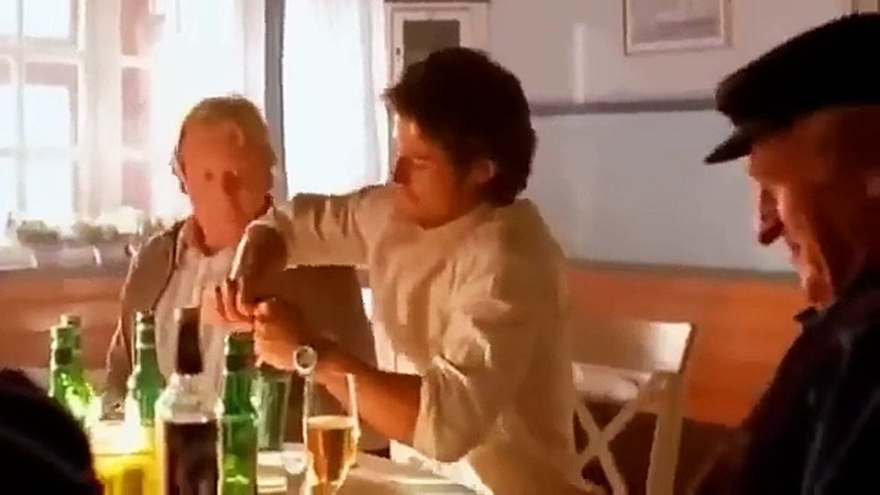 TSUNAMI Película Netflix completa en español