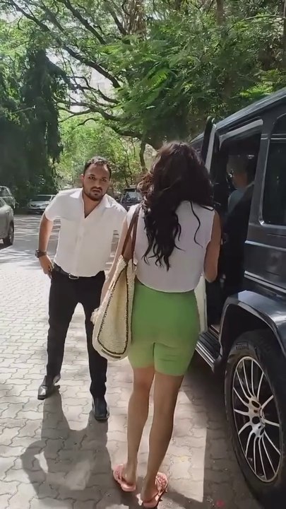 Janhvi Kapoor | Janhvi kapoor hot￼ video, janhvi kapoor sexy video hot sexy