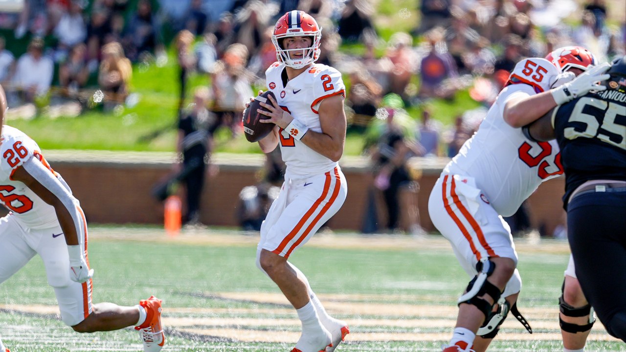 This Week's Top College Football Games & Predictions