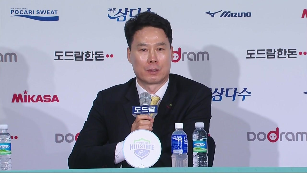 V리그 여자부 우승후보 현대건설 '몰표'...다크호스는 정관장? / YTN