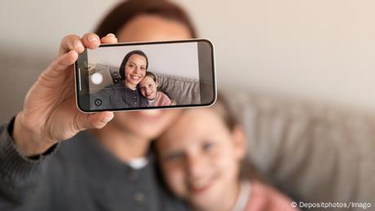 Never do THIS with your kids' photos!