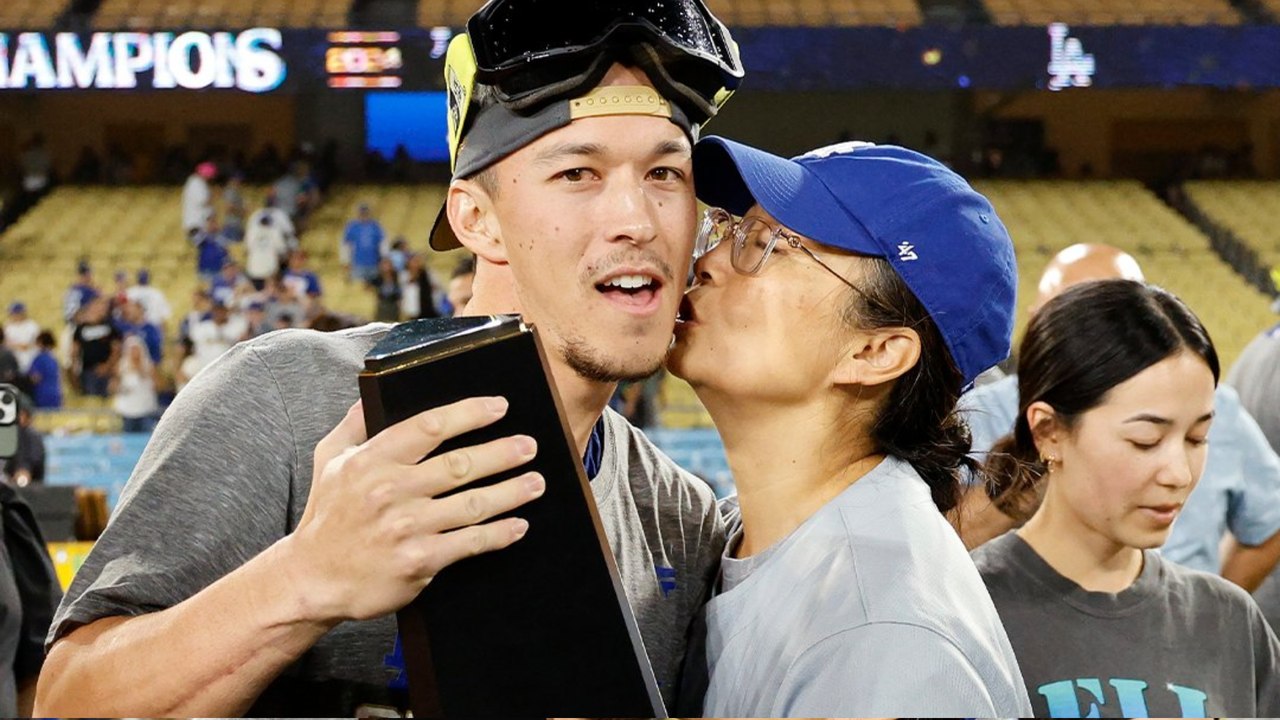 Roberts focused with Dodgers one win away from World Series