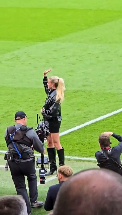 Keely Hodgkinson introduced to the Old Trafford crowd ahead of Man United v Tottenham
