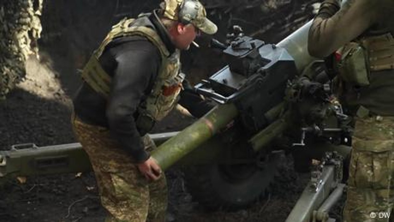 Ukraine: Strategic Defense of Pokrovsk Amid Russian Advances
