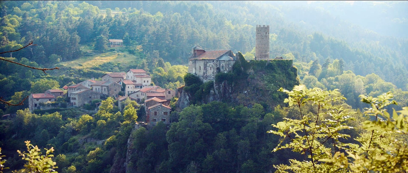 Miss Violet - Louise Violet - Trailer