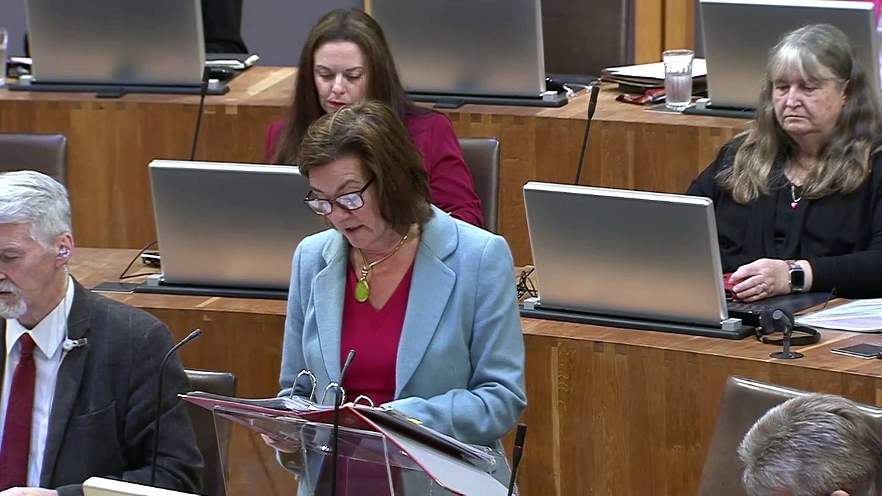 James Evans MS questions First Minister on Welsh NHS waiting times