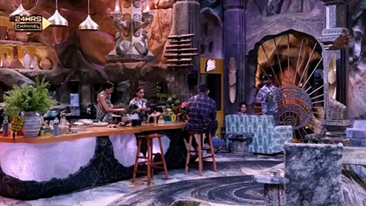 Bigg Boss 18 Live Today Episode Promo Avinash Vs Chahat Bura Fasha Avinash Kapdo ka Bolkar BB18