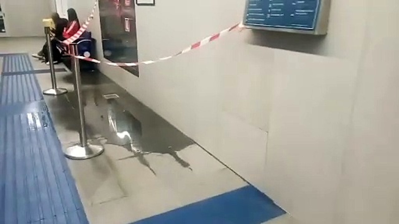 M4, allagamento alla fermata Tolstoj