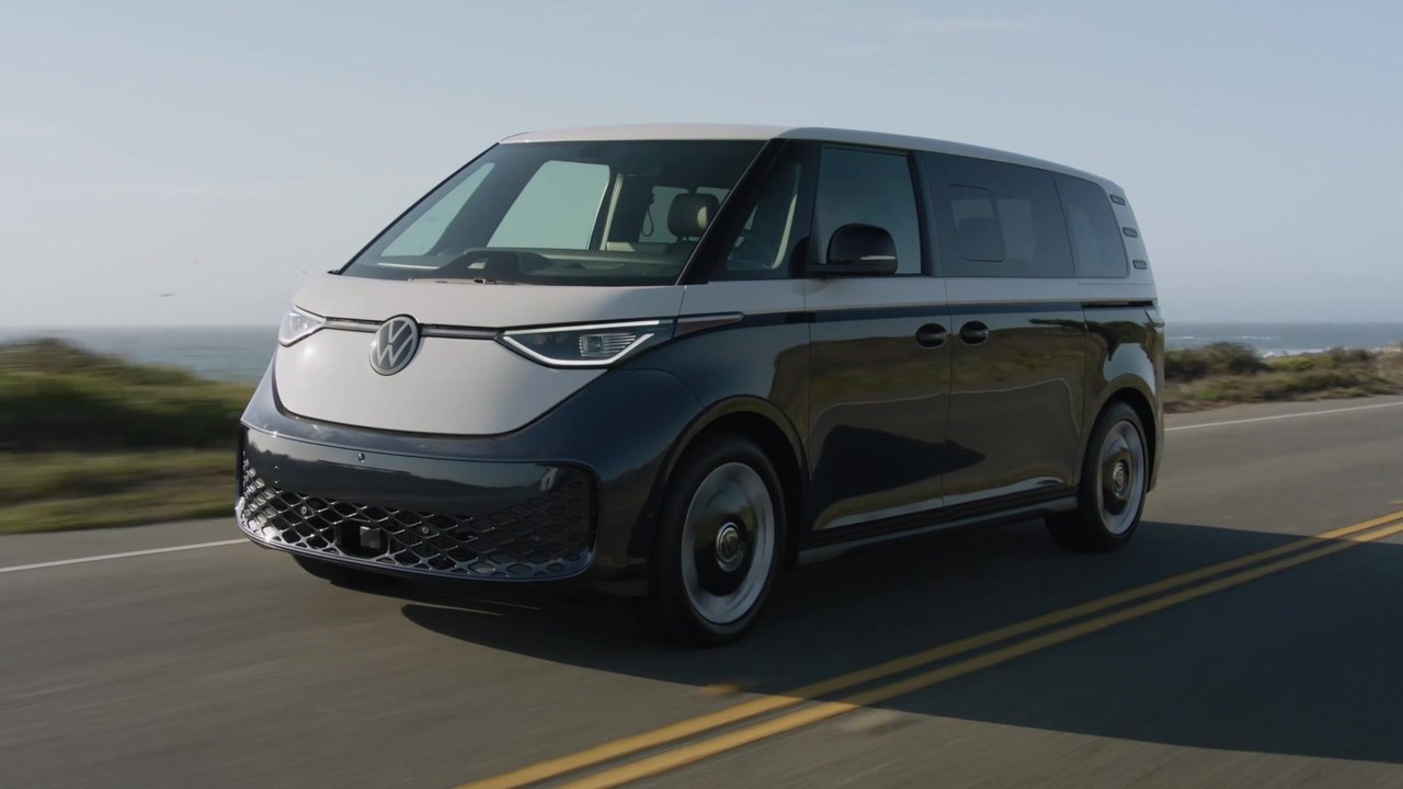 2025 Volkswagen ID. Buzz in Blue Charcoal Driving Video