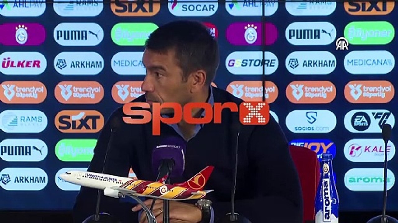 Van Bronckhorst: "Duran toptan 2 gol yememeliydik"