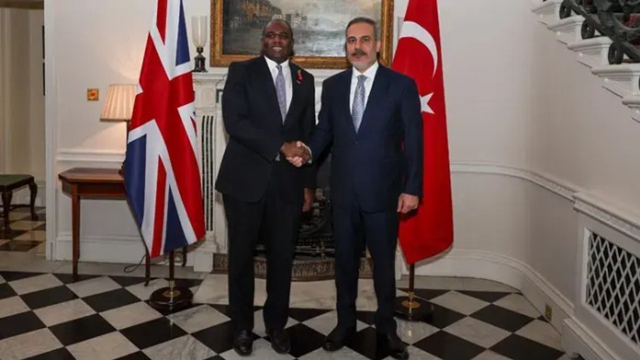 Dışişleri Bakanı Hakan Fidan, İngiliz mevkidaşı David Lammy ile görüştü