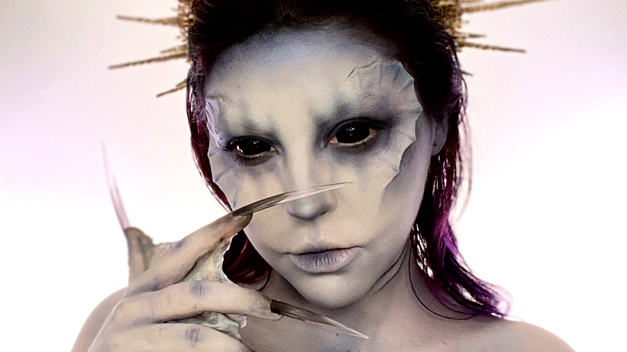 Horror enthusiast turns herself into scary characters - including Pennywise