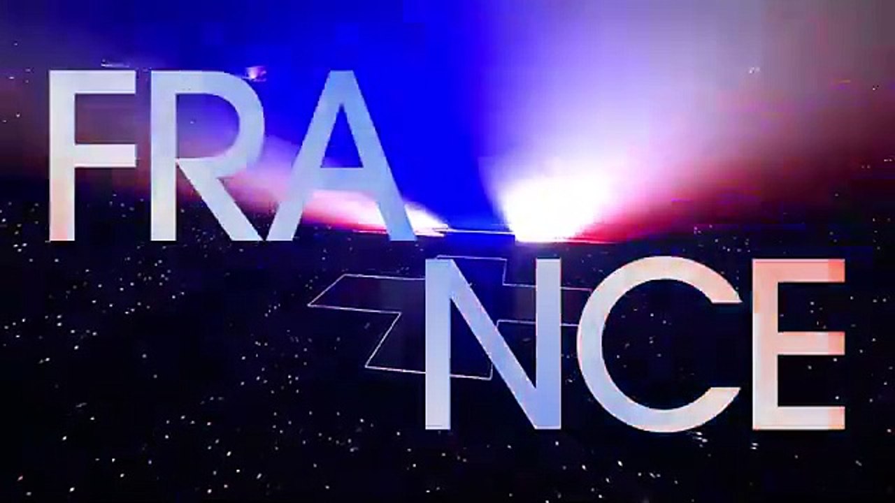 Slimane interprète "Mon amour" sur la scène de l'Eurovision le 11 mai 2024.