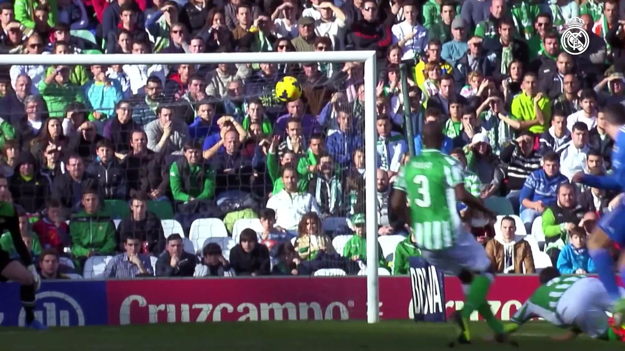 CR7 crazy long shot goal