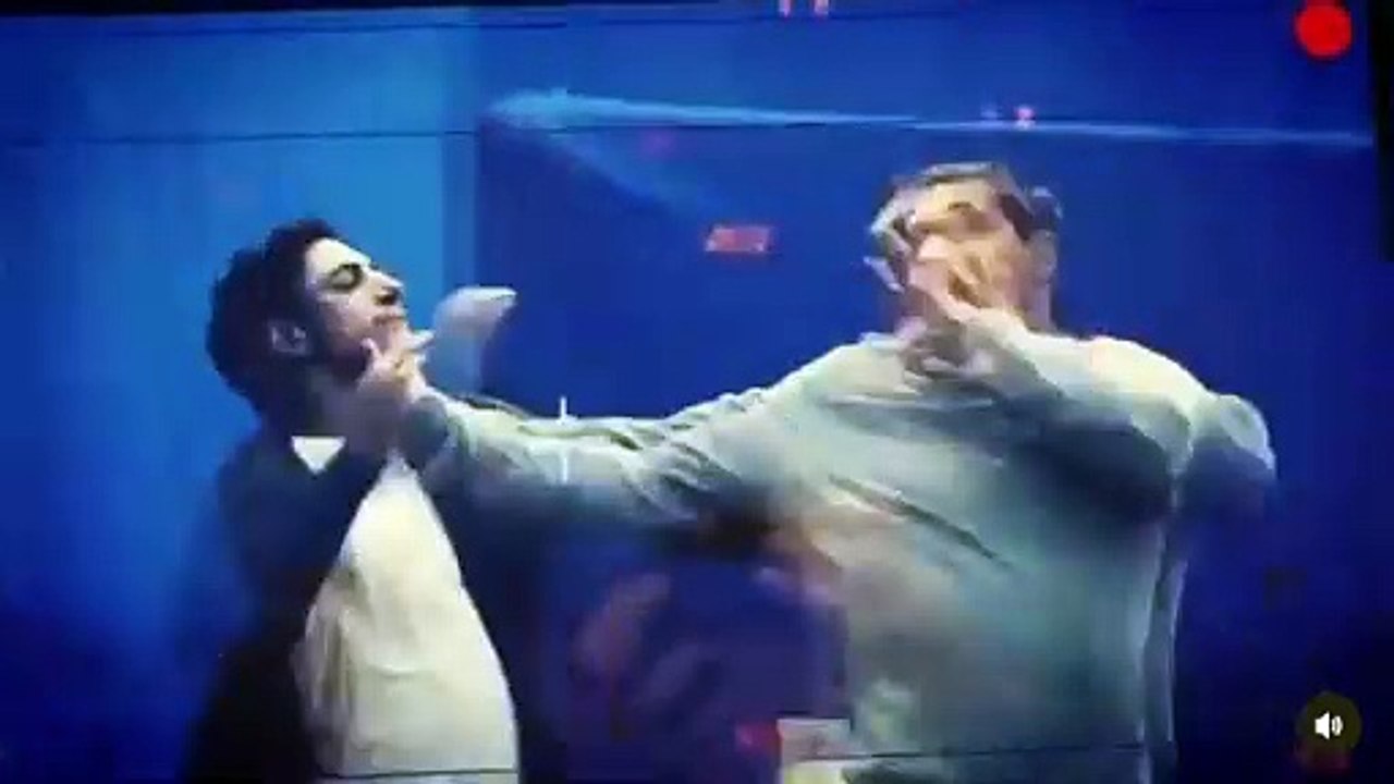 Tom Hardy backstage Venom