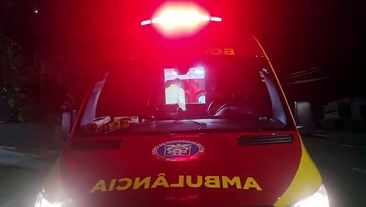 Rapaz fica ferido durante praticar natação