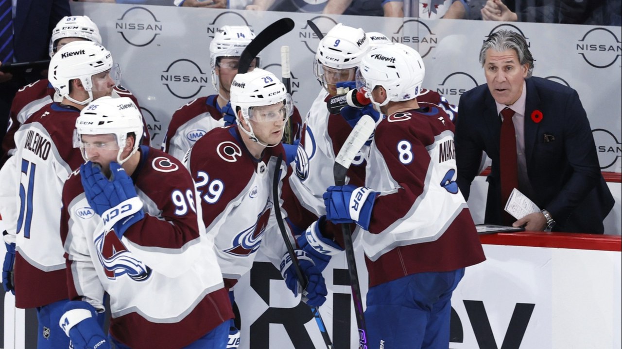 Exploring NHL Betting: Teams Hitting Overs and Unders
