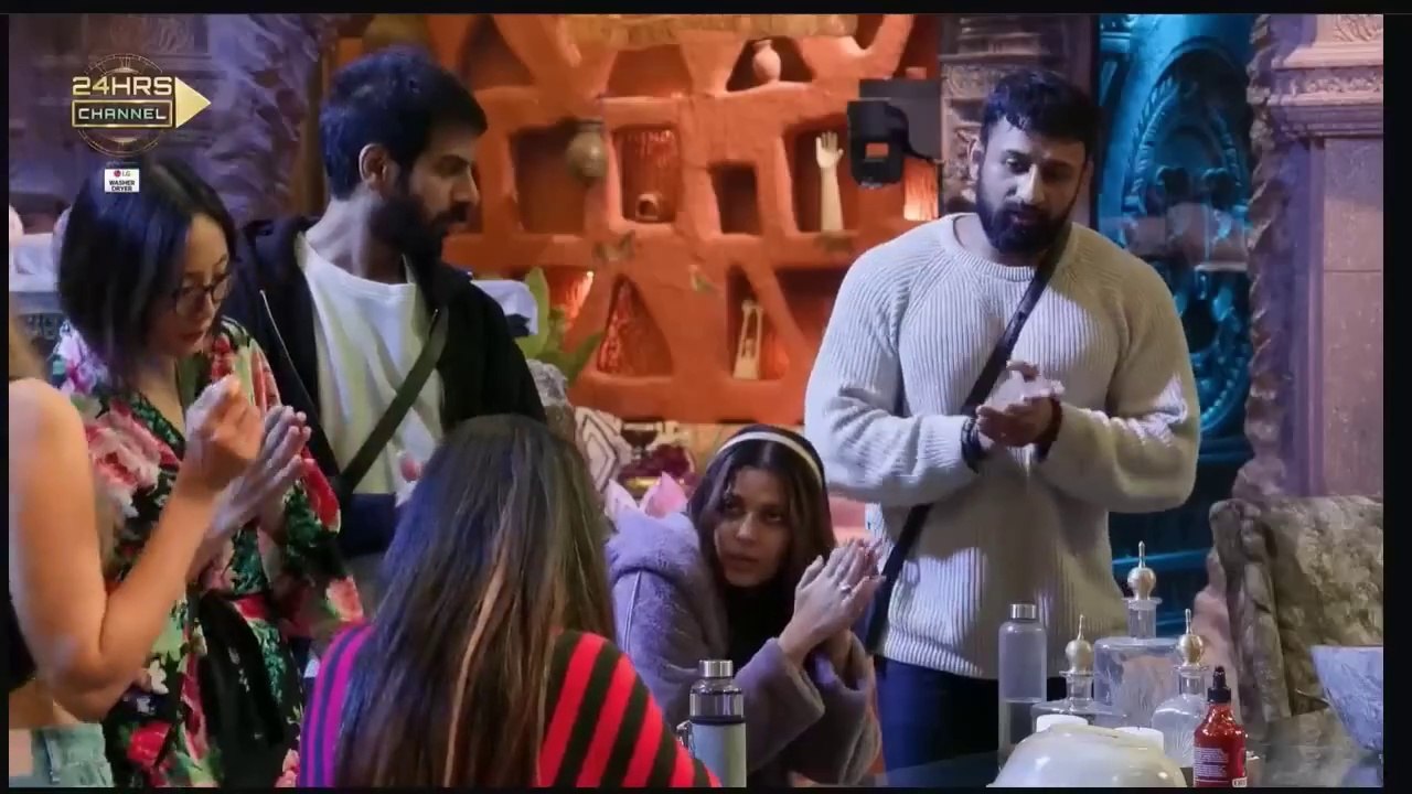 Bigg Boss 18 Today Episode Promo sara Birthday celebration Vivian ne bhi kiya wish  bb18_720pHF