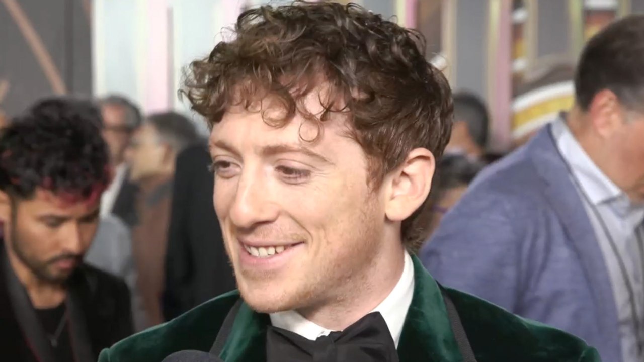 Ethan Slater on Auditioning for 'Wicked' & Praises Ariana and Cynthia's Powerful On-Screen Chemistry | THR Video
