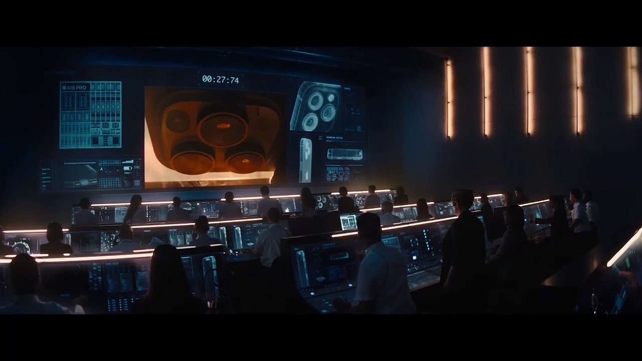 iPhone 16 Pro  -  パワーの彼方へ