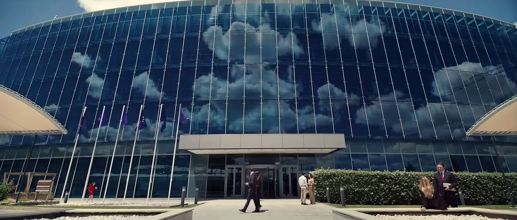 Pídeme lo que quieras Tráiler