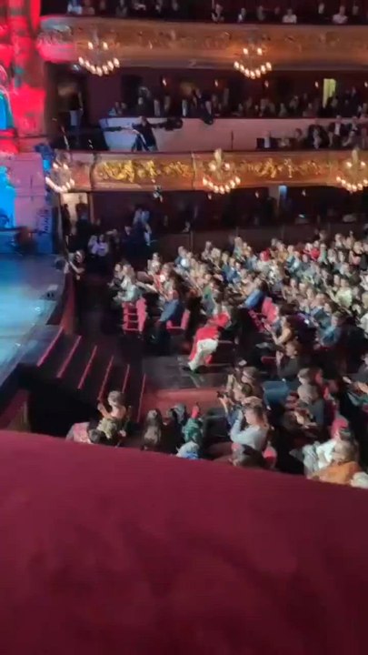 La reacción de Broncano a la actuación de Los Chichos en los Premios Ondas