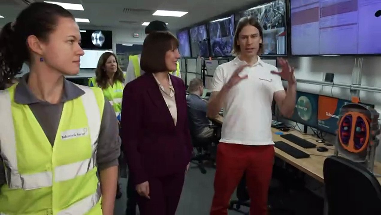 Rachel Reeves visits fusion power company