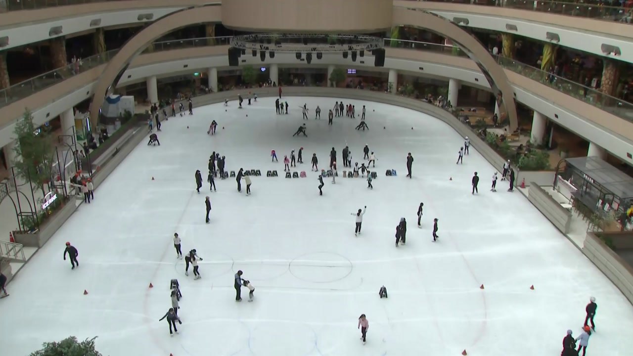"수능 끝! 놀러가자!"...수능 후 주말 놀이공원 나들이 '북적' / YTN