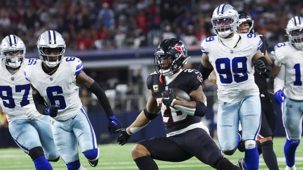 Texans Dominate 34-10: Analysis of Key Players and Plays