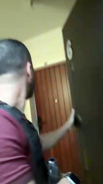 Condenado por roubo é preso trabalhando como pintor em edifício na Ponta Verde