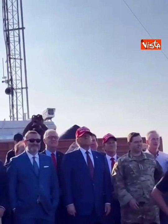 Trump insieme a Musk assiste al lancio di Starship di Space X