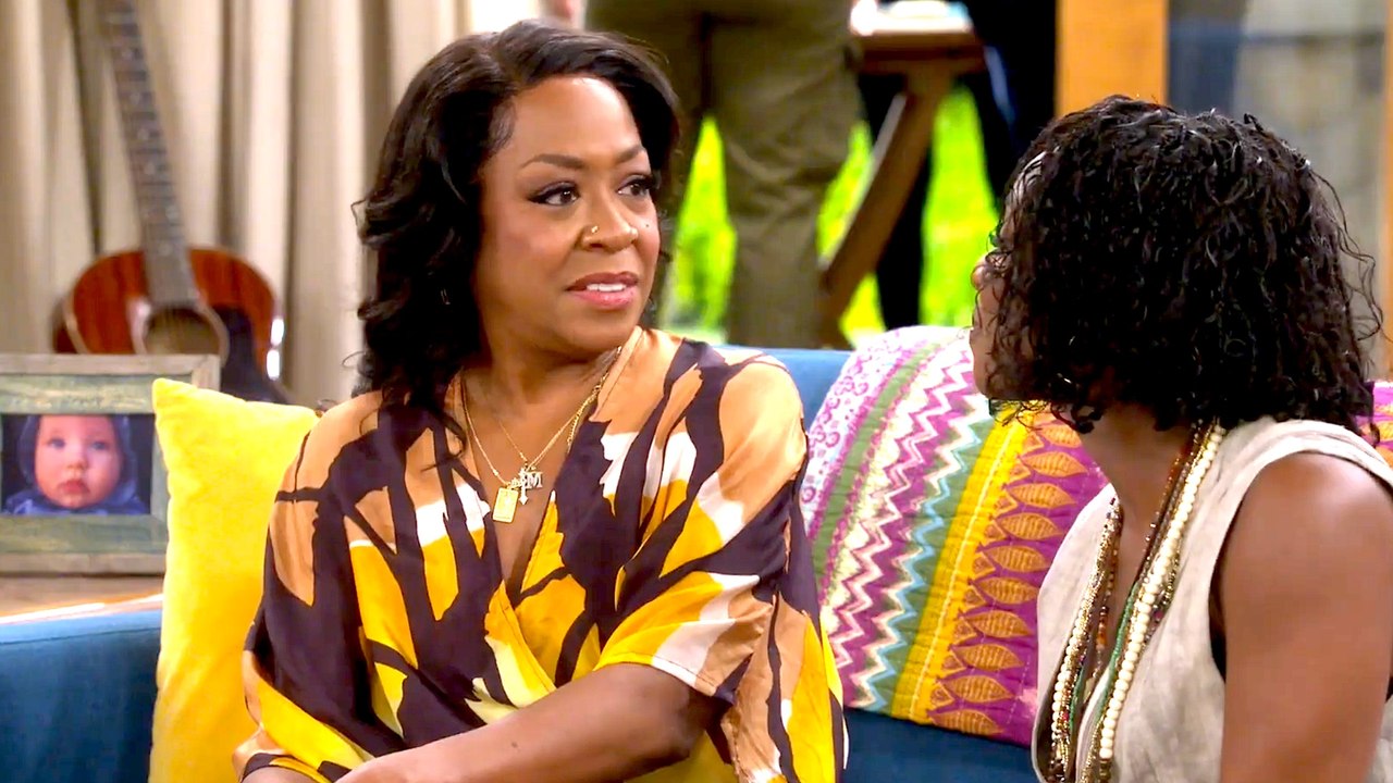 Zingers Fly on the Next Episode of CBS’ The Neighborhood